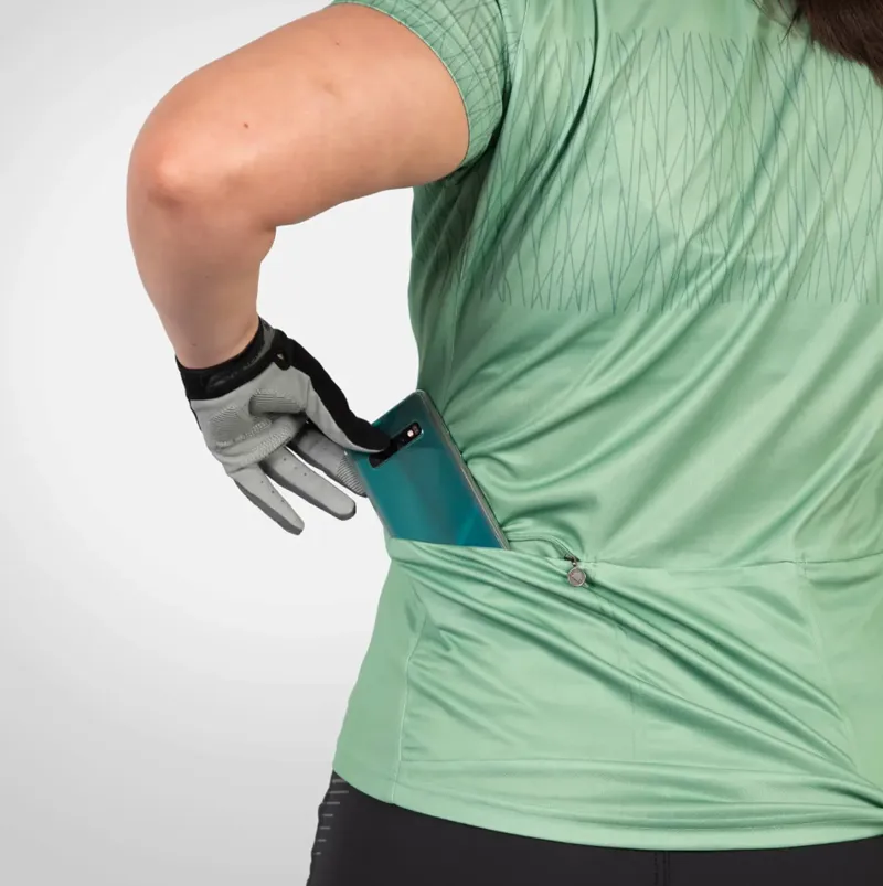 Endura Women's Hummvee Ray Short Sleeve Jersey in Jade-3